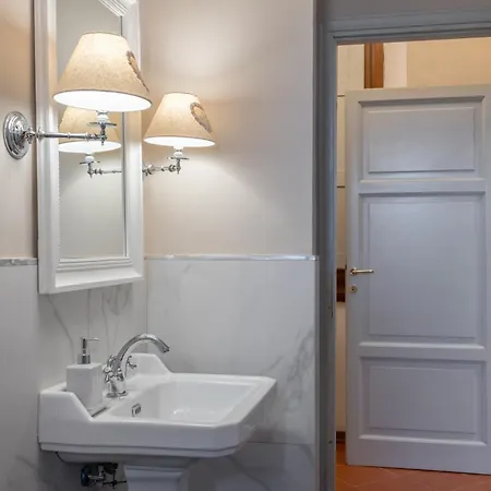 Apartamento Charming 2 Bedroom In
