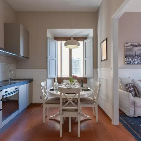Charming 2 Bedroom In Apartamento