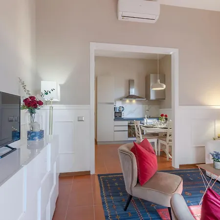 Charming 2 Bedroom In *