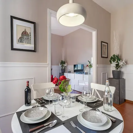 Apartamento Charming 2 Bedroom In *